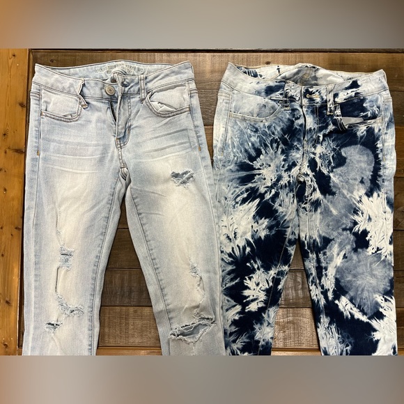 Women’s/juniors American eagle jeans size 2 and 4 super stretch two pair - Picture 4 of 5